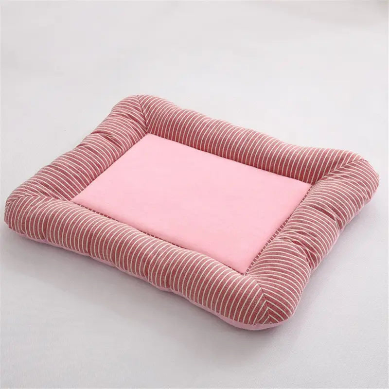 Lit pour chien à rayures roses et blanches - Lit rafraîchissant pour chiens - Cool Rest en différentes tailles