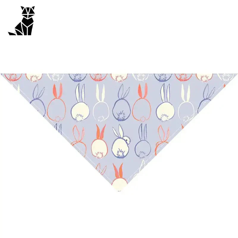 Petits motifs : Gros plan sur le bandana d’un berger australien avec un motif de lapin et de carotte