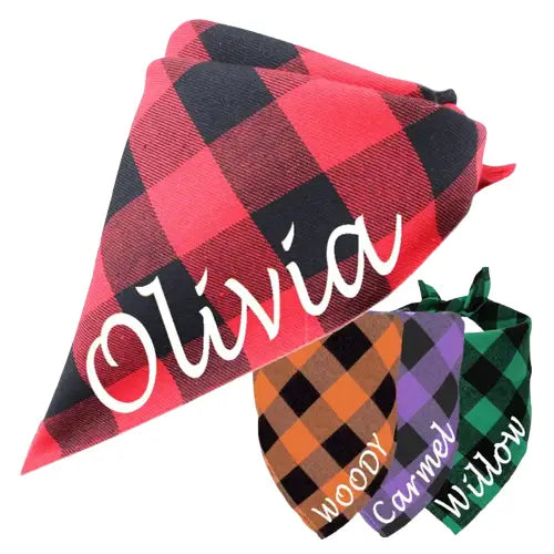 Deux chapeaux avec le texte ’ouo’ dans le bandana unique pour chien : Confort et style pour votre chien Transparent Background