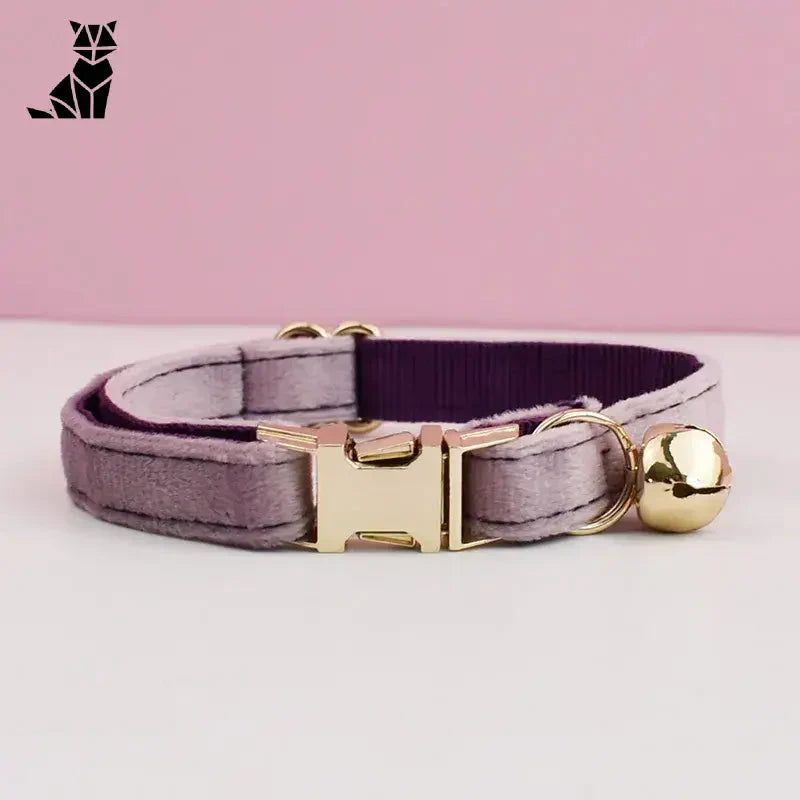 Collier pour chat en velours violet - Doux, personnalisable pour plus de sécurité et de style